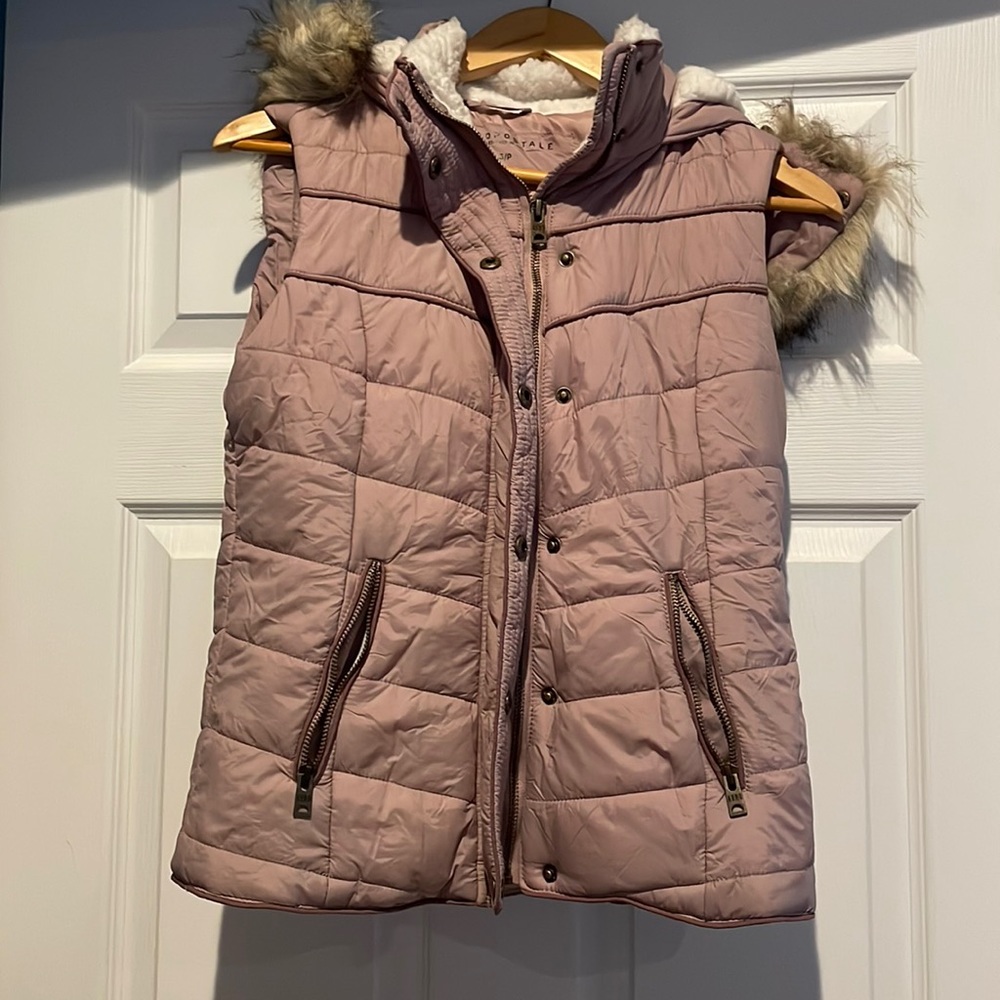 Aeropostale Mauve Vest Size S